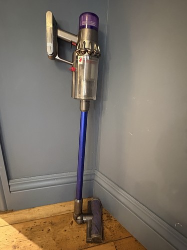 Dyson cordless nearly new - cordless,