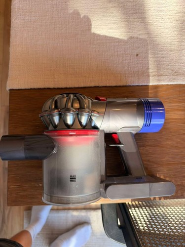 Dyson sv10 cordless - v8,