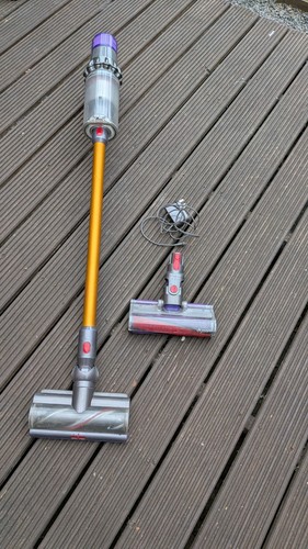 Dyson v11 vacuum cleaner - dyson,