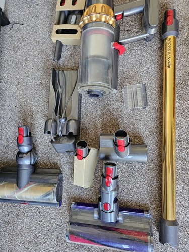 Dyson v11 absolute gold - dyson,