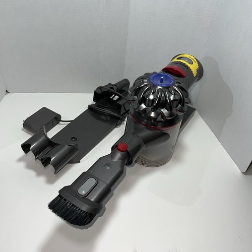 Dyson handheld cordless - v8,